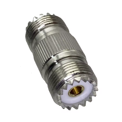 محول موصل UHF أنثى إلى UHF ذكر (من SO-239 إلى PL-259) محول موصل UHF أنثى إلى UHF ذكر (من SO-239 إلى PL-259)